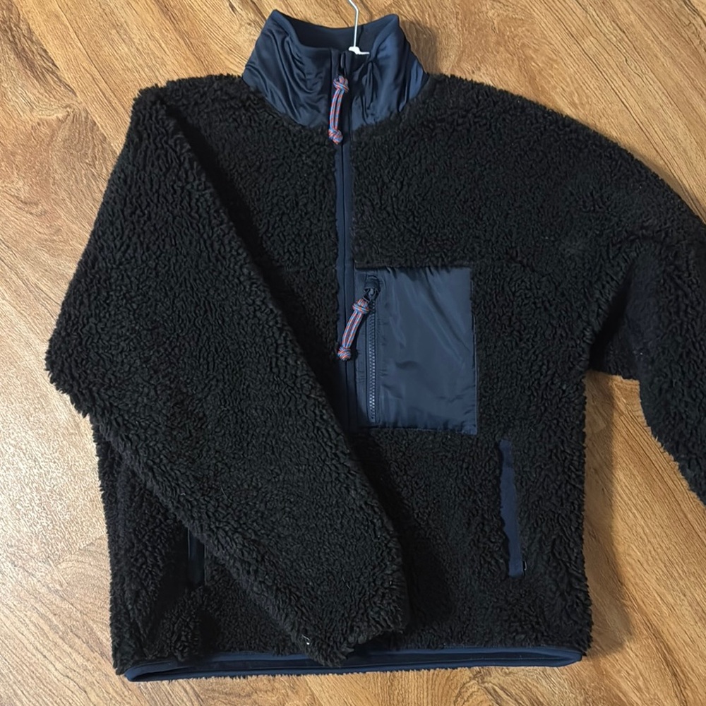 Tory Burch high pile fleece in black/navy- size small